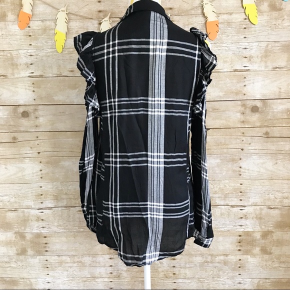 Checkered cold shoulder tunic blouse - Picture 4 of 4